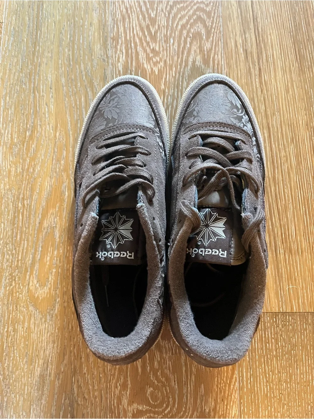 The Reebok Club C Revenge Vintage II sneakers brown new in box